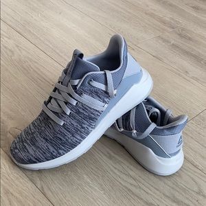 NWOT! Reebok DMX Shoe! 💜🤍